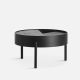 Table basse bois ARC Ø 66 cm avec rangement Woud, fresne laqué noir